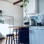 Apartment Repuelohal Apartmanhaz *