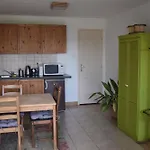 Repuelohal Apartmanhaz * Zebegeny