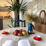 Repuelohal Apartmanhaz *