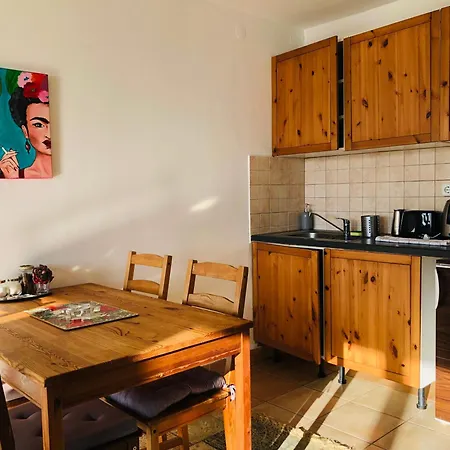Apartment Repuelohal Apartmanhaz