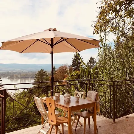 Repuelohal Apartmanhaz Zebegény