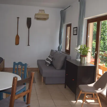 Repuelohal Apartmanhaz Διαμέρισμα *