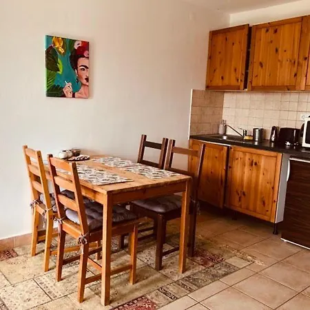 Repuelohal Apartmanhaz