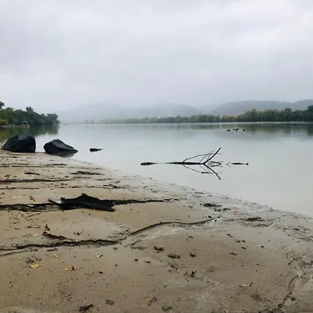 Repuelohal Apartmanhaz Zebegény