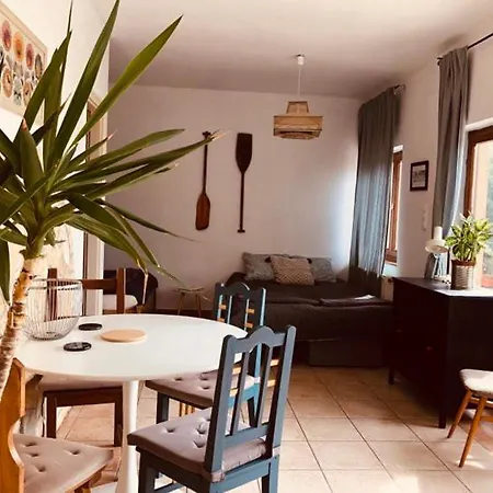 Repuelohal Apartmanhaz Διαμέρισμα