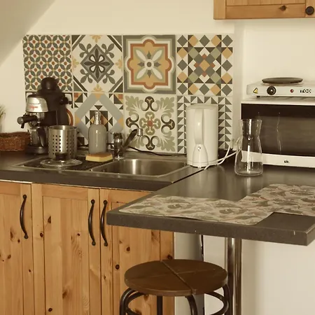 Repuelohal Apartmanhaz *