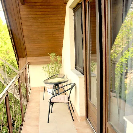 Repuelohal Apartmanhaz * Zebegény