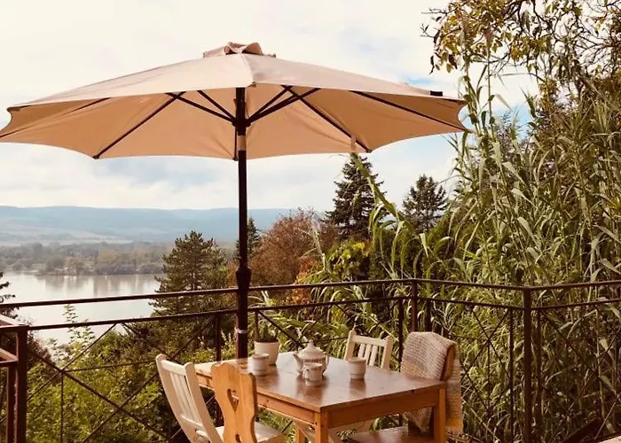 Repuelohal Apartmanhaz * Zebegény
