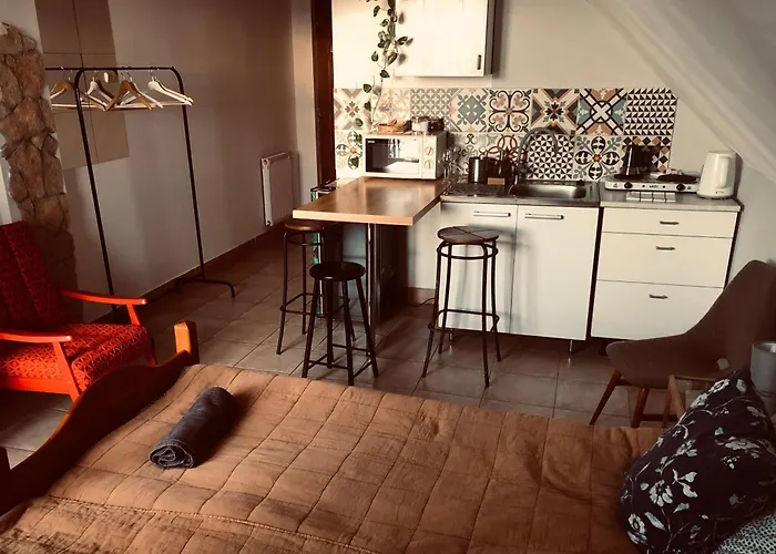Repuelohal Apartmanhaz *