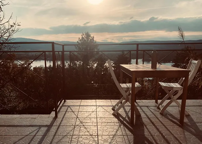 Repuelohal Apartmanhaz *